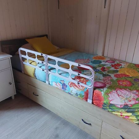 Petite Maison Sur La Colline Du Gibloux: 1Chambre,1 Salon Et Salle De Bain Prives Au Rez De Chausse, Piscine Exterieur Et Bbq , Le Châtelard-Montreux 외부 사진