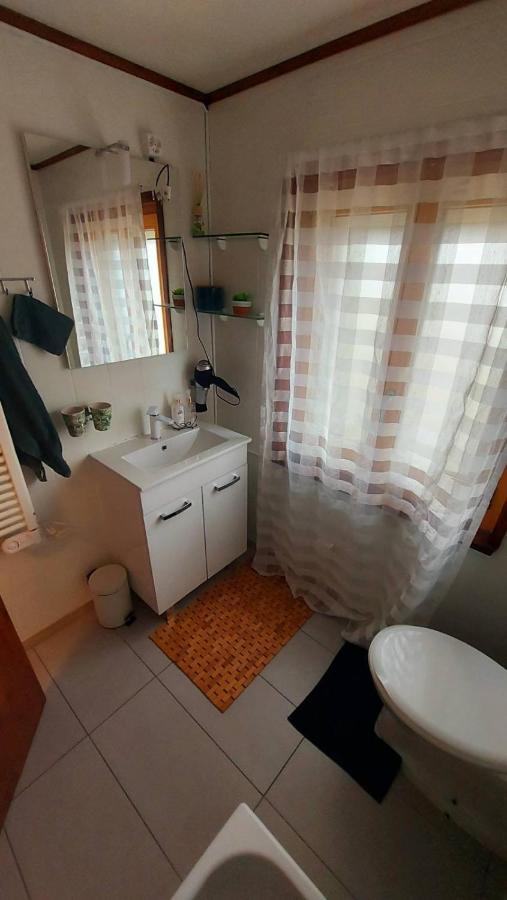 Petite Maison Sur La Colline Du Gibloux: 1Chambre,1 Salon Et Salle De Bain Prives Au Rez De Chausse, Piscine Exterieur Et Bbq , Le Châtelard-Montreux 외부 사진