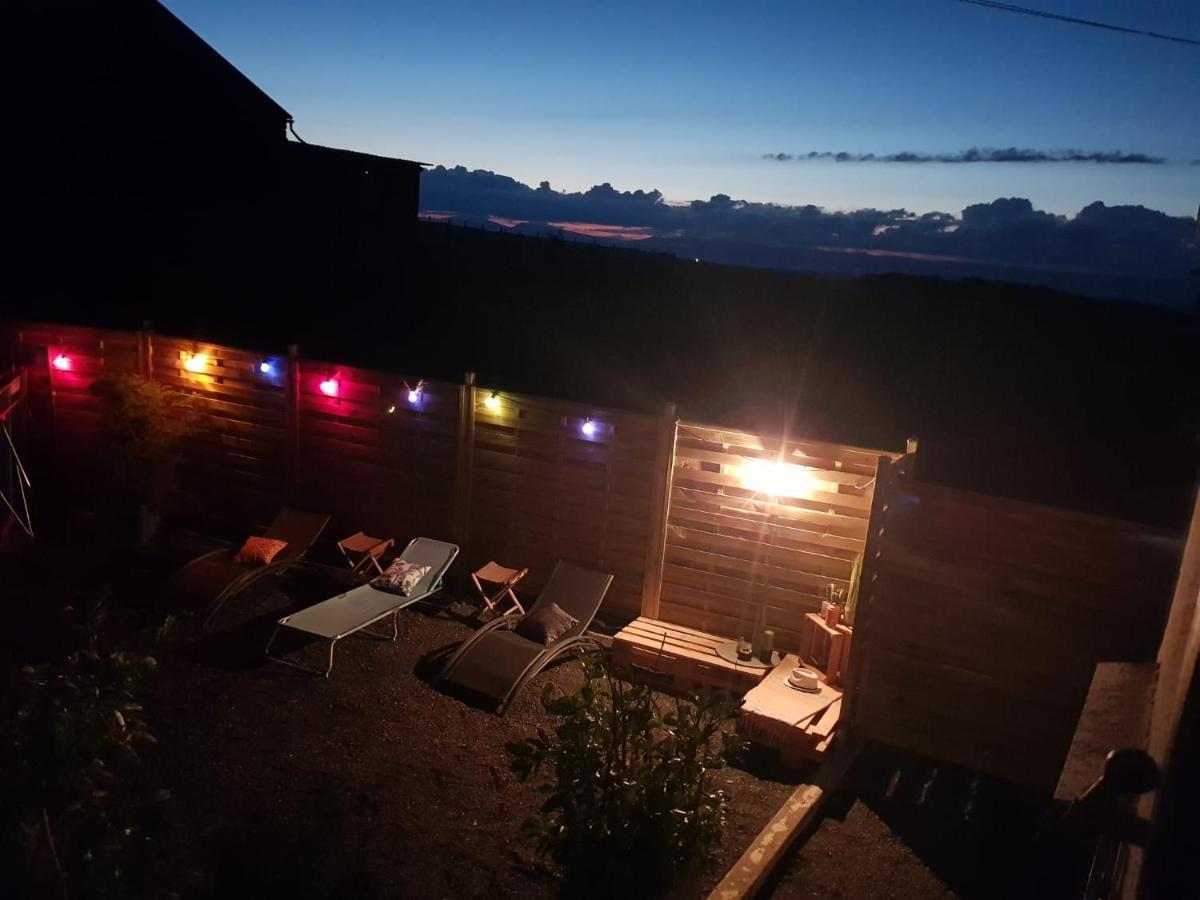 Petite Maison Sur La Colline Du Gibloux: 1Chambre,1 Salon Et Salle De Bain Prives Au Rez De Chausse, Piscine Exterieur Et Bbq , Le Châtelard-Montreux 외부 사진